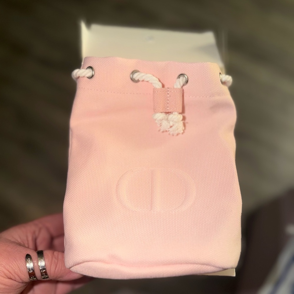 Dior Drawstring makeup Pouch. Or whatever you want to use it for - Picture 6 of 14